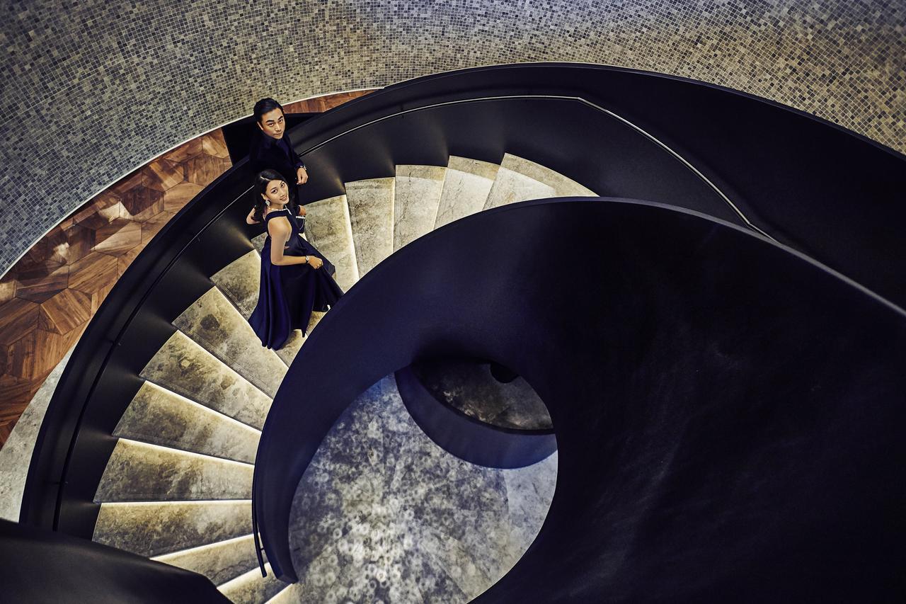 Hotel Silks Club Kaohsiung Exterior foto Spiral staircase