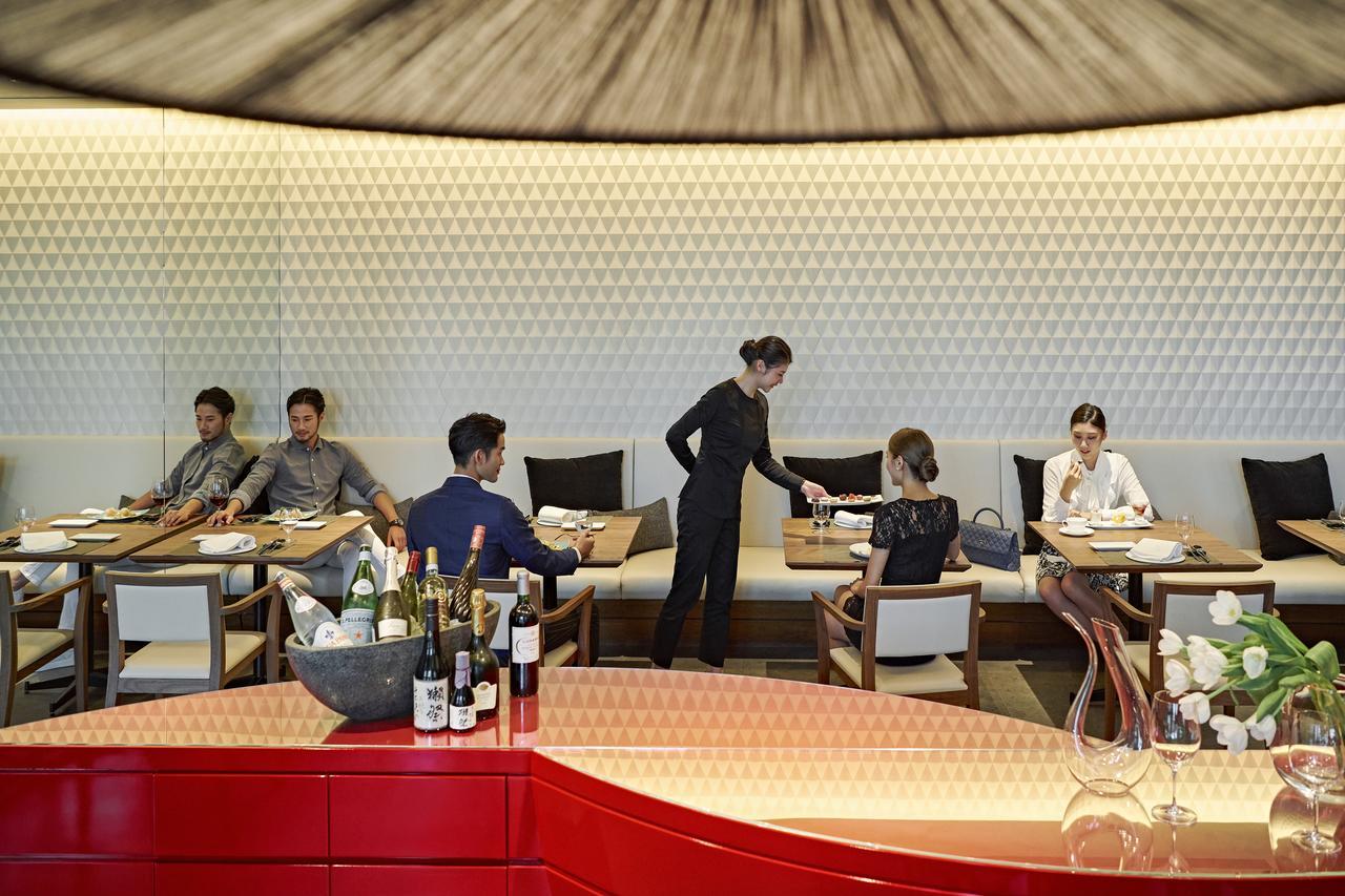 Hotel Silks Club Kaohsiung Exterior foto The Wing at Hong Kong International Airport